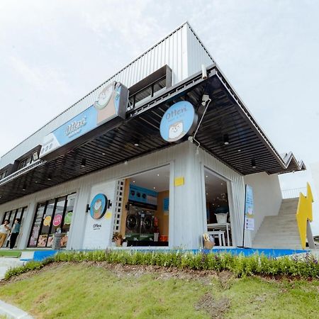 My Space69 Bangkok Exterior photo