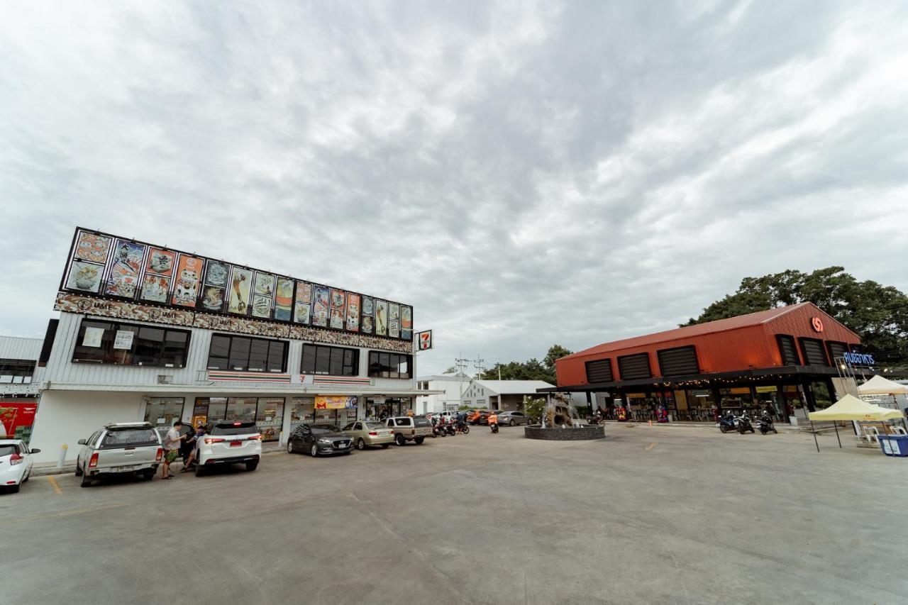 My Space69 Bangkok Exterior photo
